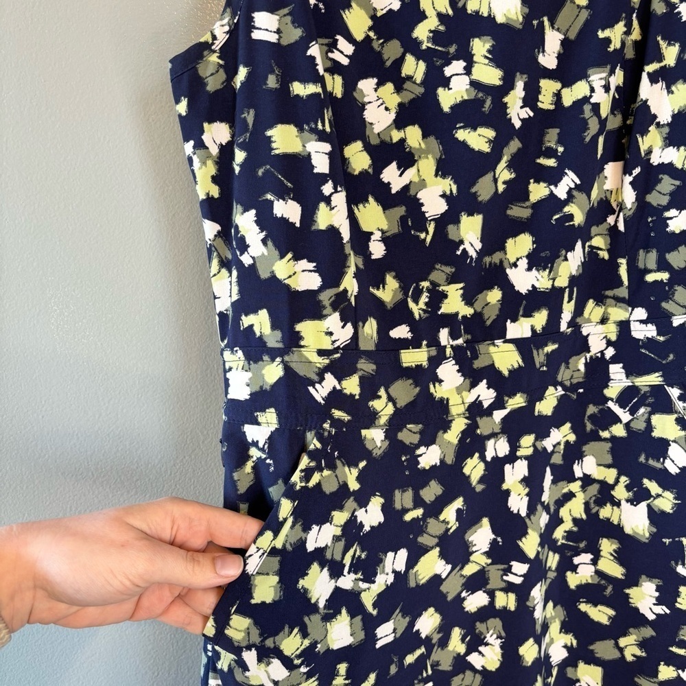 Title Nine sz 2 A-Line Tank Dress Keyhole Back w/ Pockets Blue Abstract Pattern - Picture 3 of 6